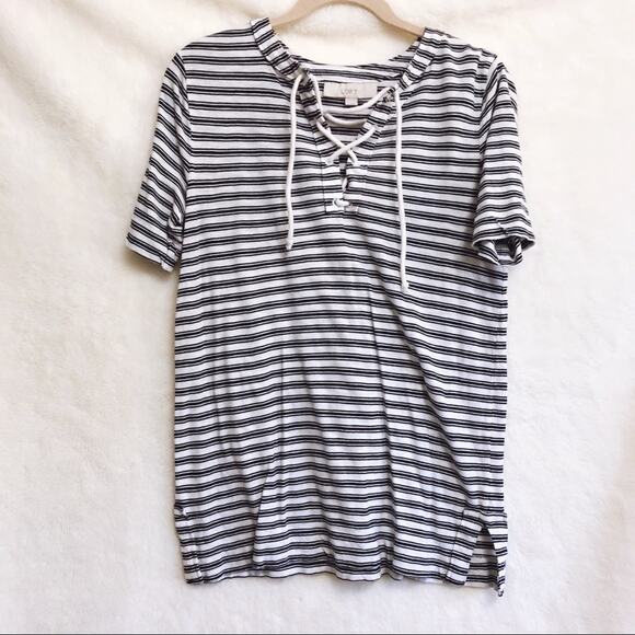 LOFT Tops - LOFT Black and White Front Tie Top